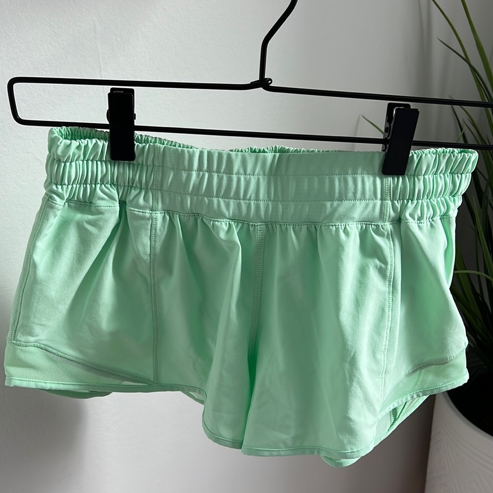 Lululemon mint green shorts size 6 Reg